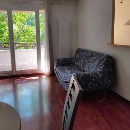 F3 Avec Balcon 5 Min Gare Sqy Et Parking Gratuit Appartement Guyancourt Buitenkant foto