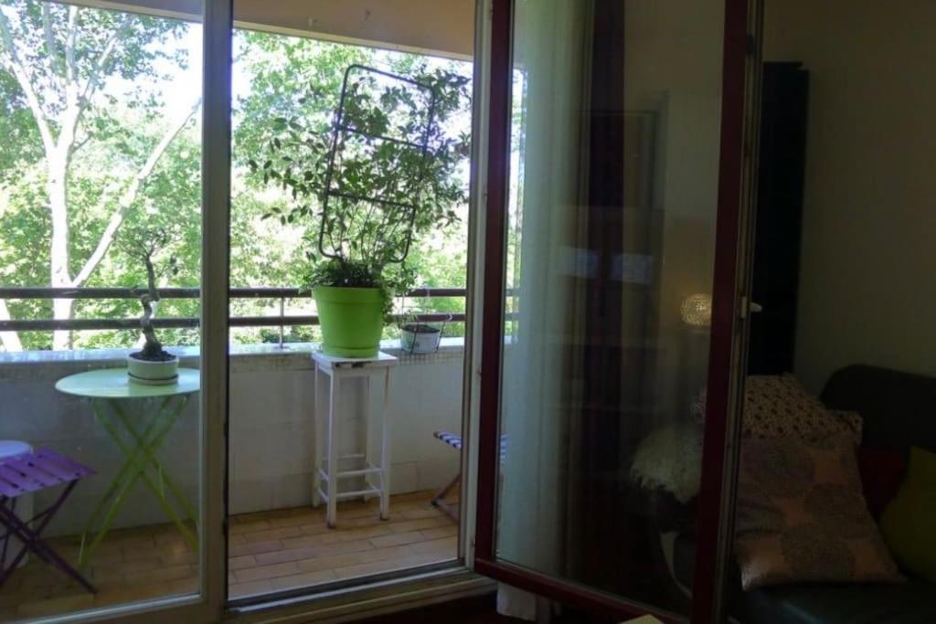 F3 Avec Balcon 5 Min Gare Sqy Et Parking Gratuit Appartement Guyancourt Buitenkant foto
