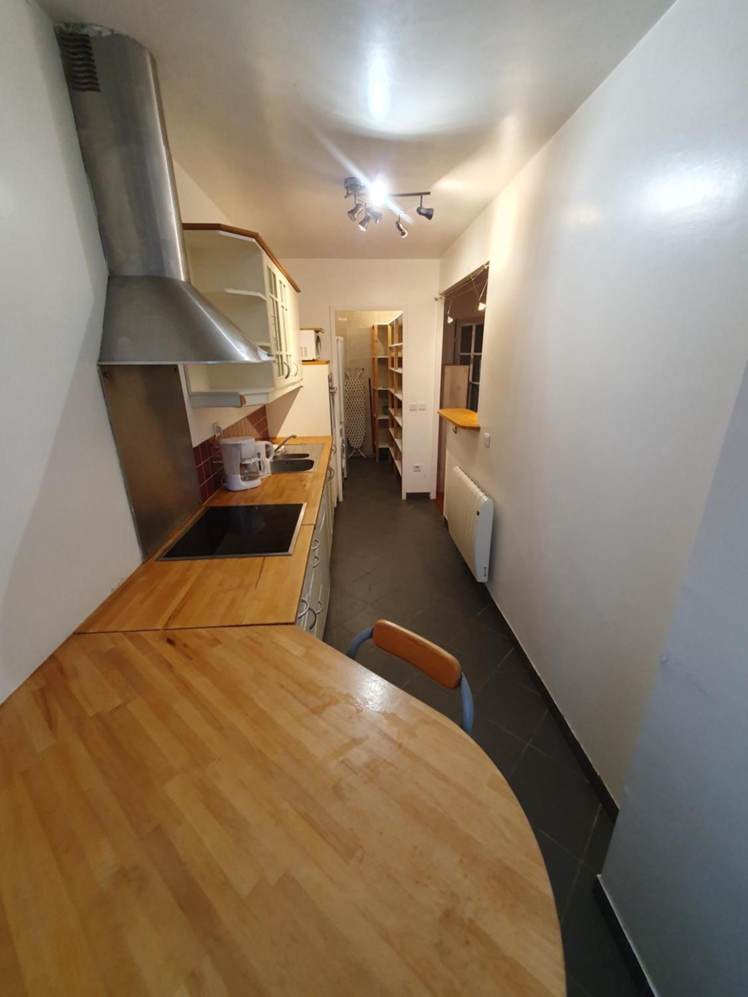 F3 Avec Balcon 5 Min Gare Sqy Et Parking Gratuit Appartement Guyancourt Buitenkant foto