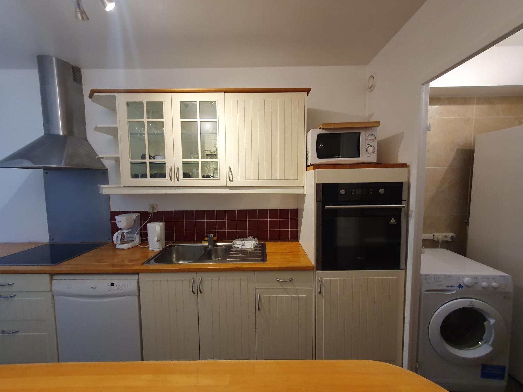 F3 Avec Balcon 5 Min Gare Sqy Et Parking Gratuit Appartement Guyancourt Buitenkant foto